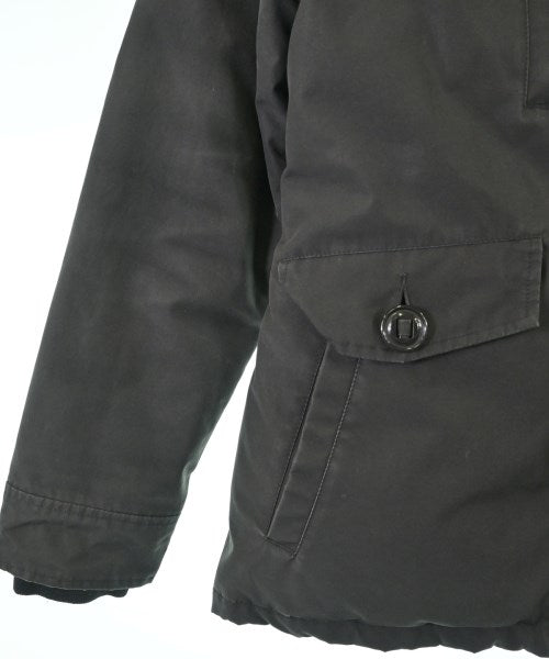 CANADA GOOSE 羽絨夾克/背心