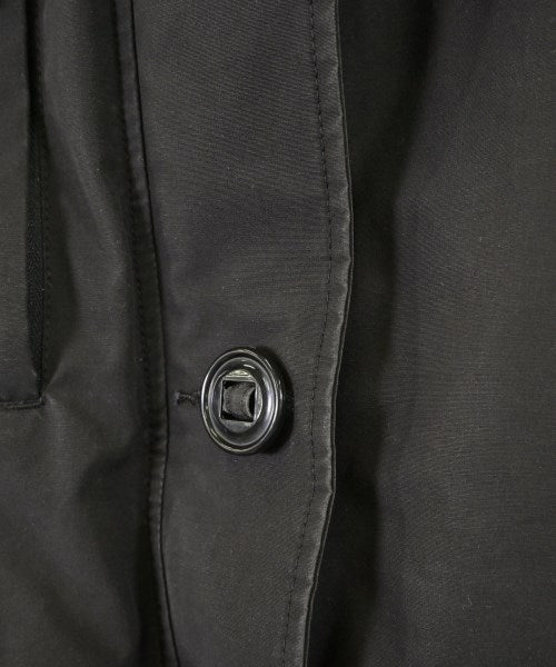 CANADA GOOSE 羽絨夾克/背心