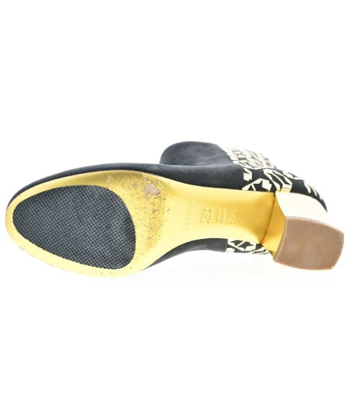Pollini 靴子
