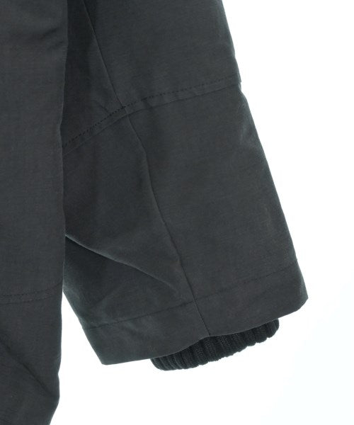 LOUIS VUITTON 羽絨夾克/背心