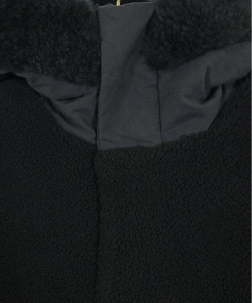 LOUIS VUITTON 羽絨夾克/背心