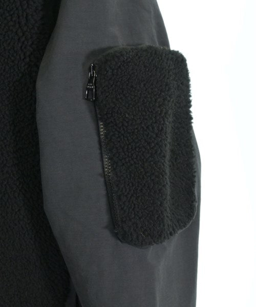 LOUIS VUITTON 羽絨夾克/背心