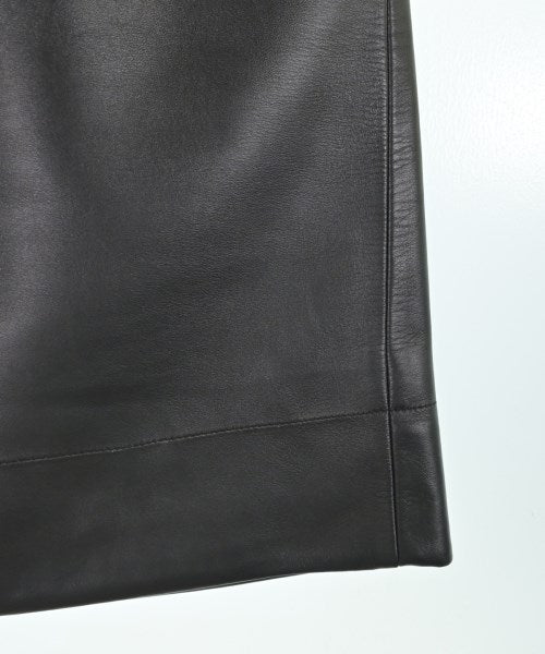 LOUIS VUITTON 膝上裙