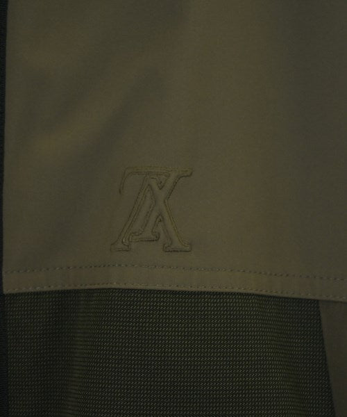 LOUIS VUITTON 羽絨夾克/背心