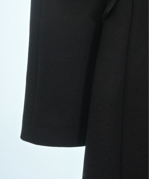 PRADA チェスターケープ