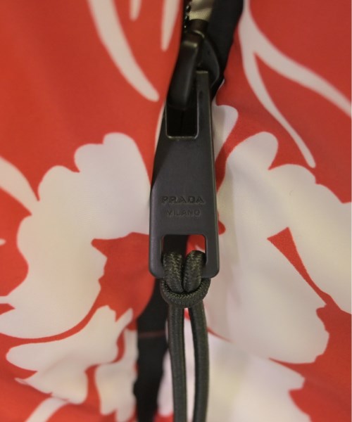 PRADA 羽絨夾克/背心
