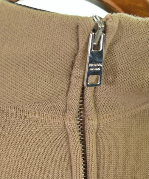 PRADA 羽絨夾克/背心