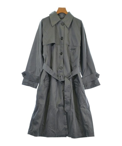 PRADA 支撐領外套