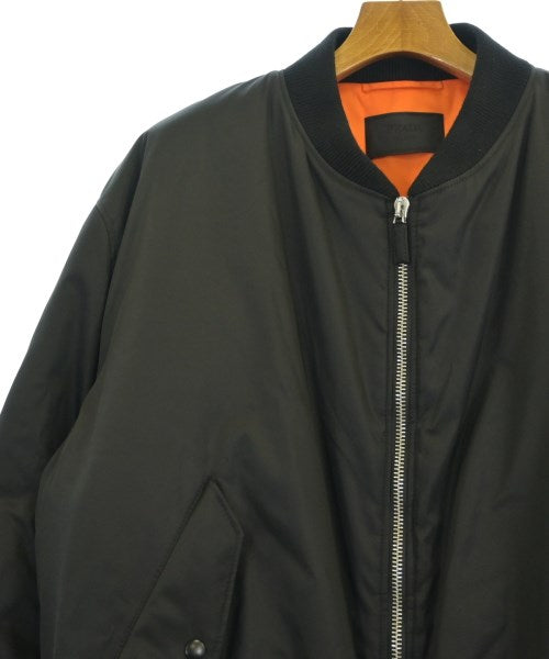 PRADA 羽絨夾克/背心