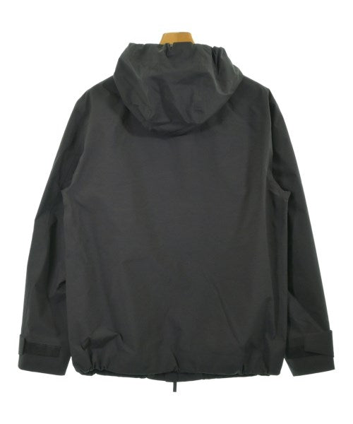 PRADA 山系外套