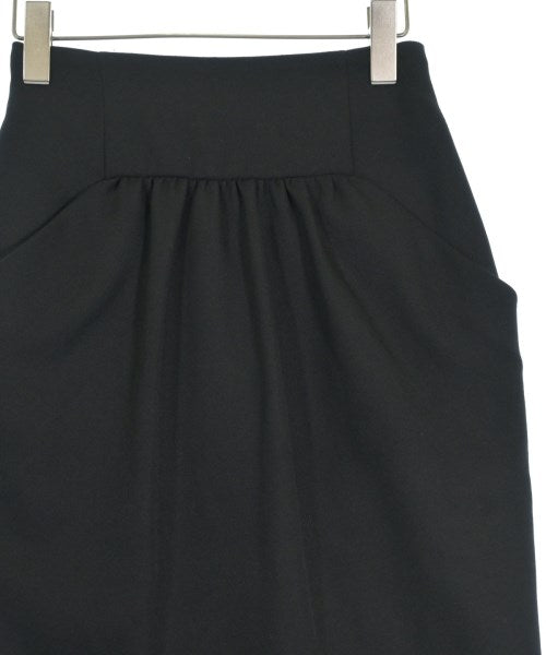 PRADA 膝上裙
