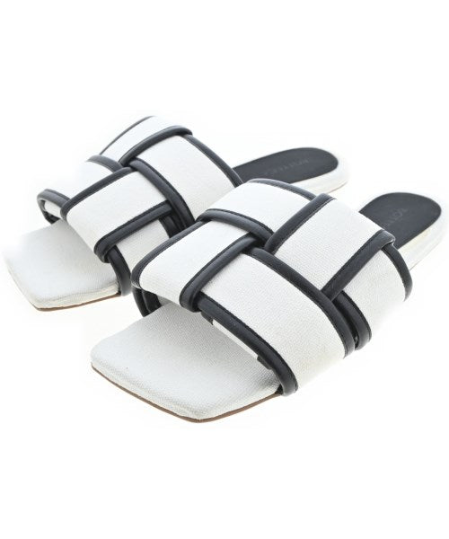 BOTTEGA VENETA 涼鞋