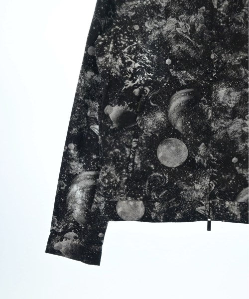 EMPORIO ARMANI 山系外套