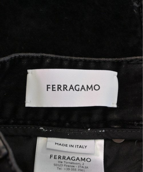 Salvatore Ferragamo 休