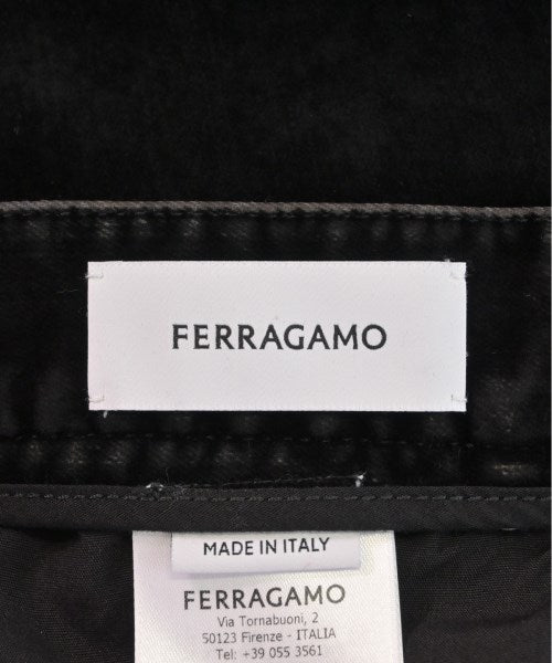 Salvatore Ferragamo 休