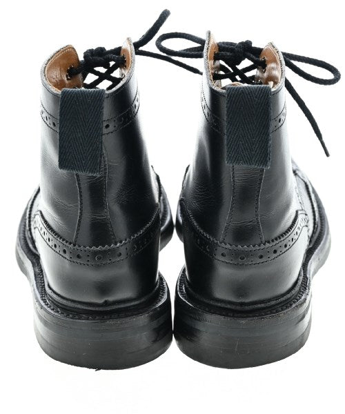 Tricker's 靴子