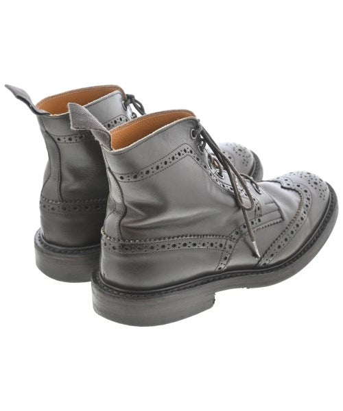 Tricker's 靴子