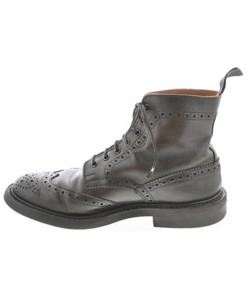 Tricker's 靴子
