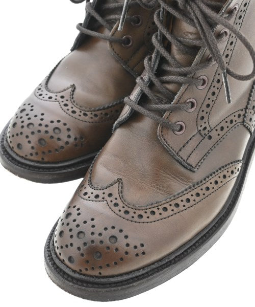 Tricker's 靴子