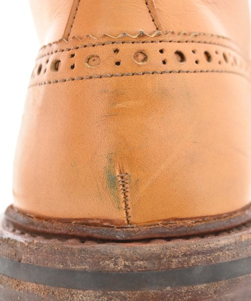 Tricker's 靴子