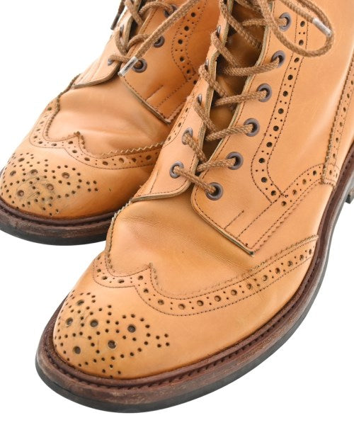 Tricker's 靴子