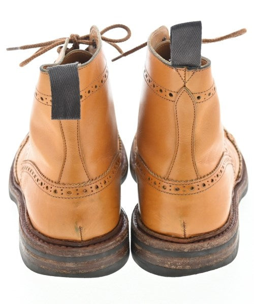 Tricker's 靴子