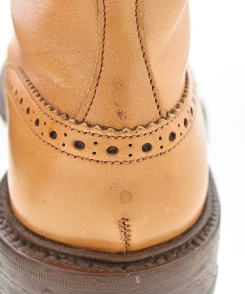 Tricker's 靴子