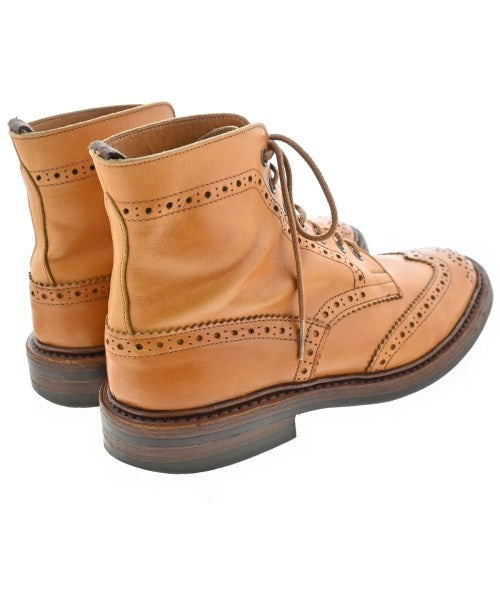 Tricker's 靴子