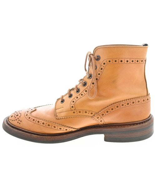 Tricker's 靴子