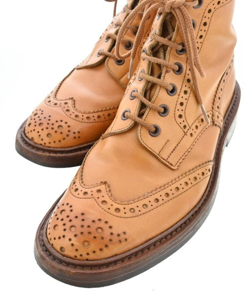 Tricker's 靴子