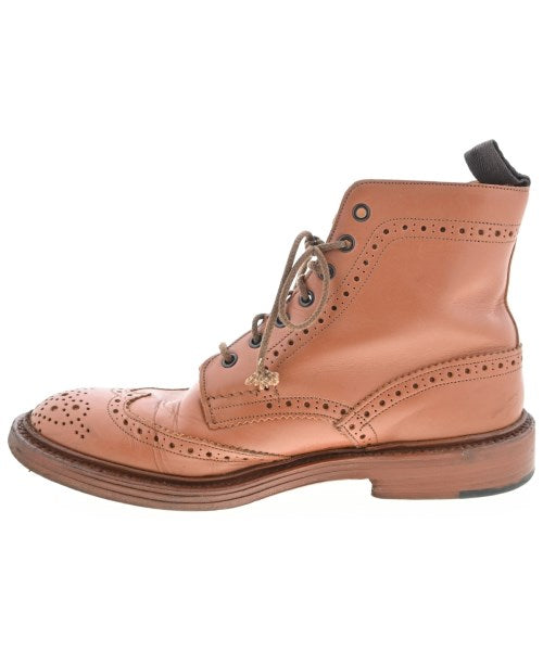 Tricker's 靴子