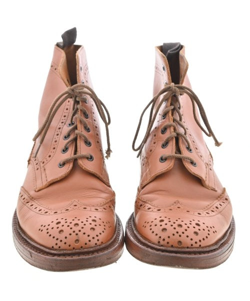 Tricker's 靴子