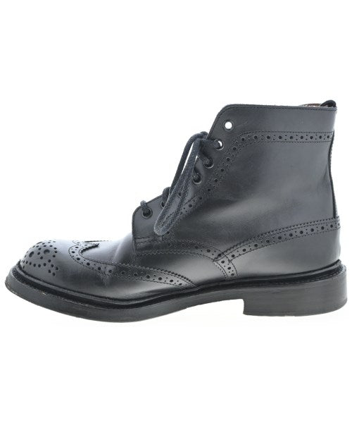 Tricker's 靴子