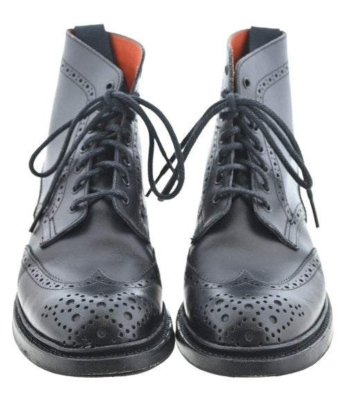 Tricker's 靴子