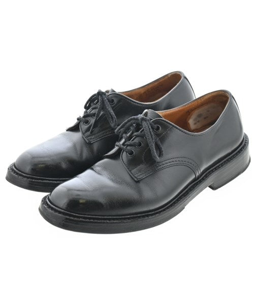 Tricker's 靴子