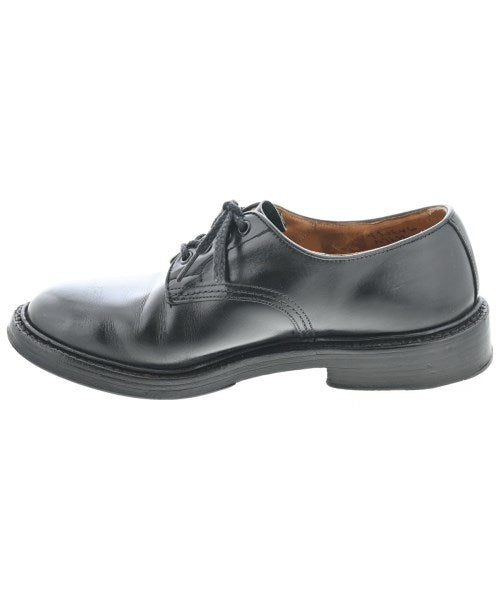 Tricker's 靴子
