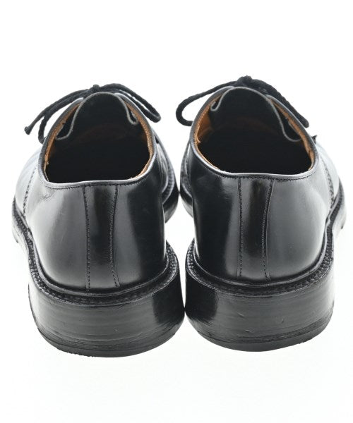 Tricker's 靴子