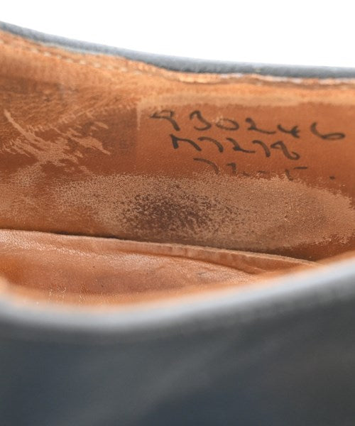 Tricker's 靴子