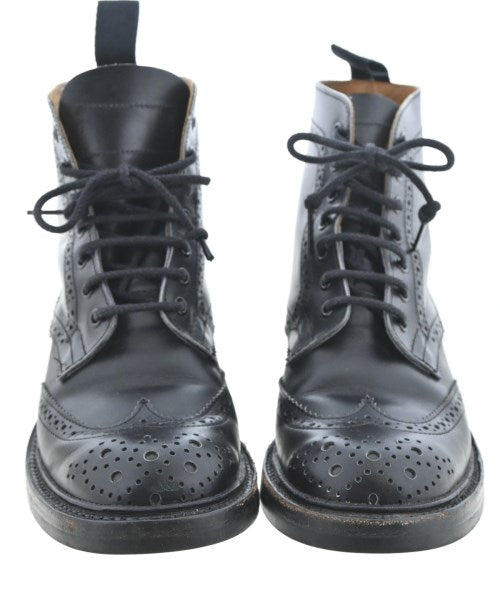 Tricker's 靴子