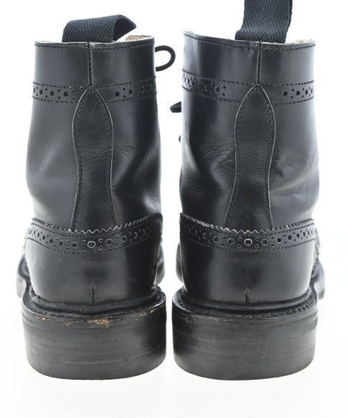 Tricker's 靴子
