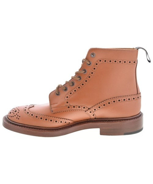 Tricker's 靴子