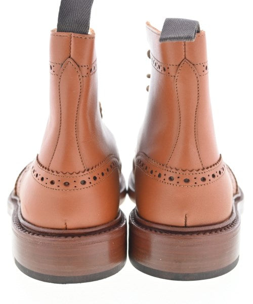 Tricker's 靴子