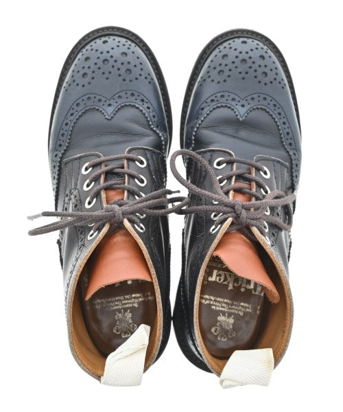 Tricker's 靴子