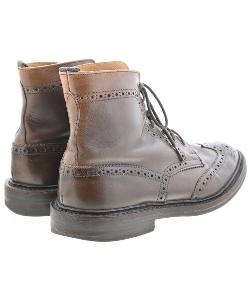 Tricker's 靴子