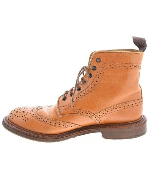 Tricker's 靴子
