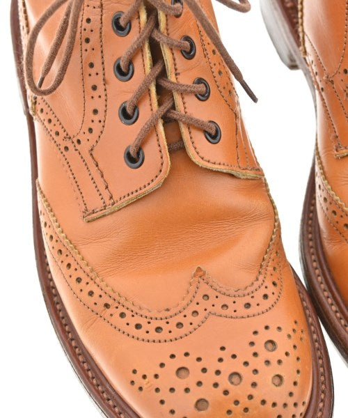 Tricker's 靴子