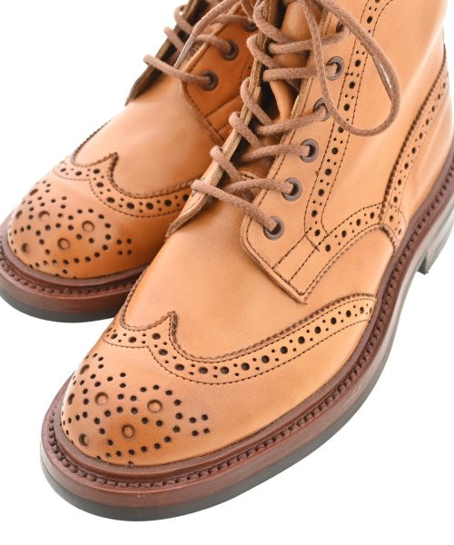 Tricker's 靴子
