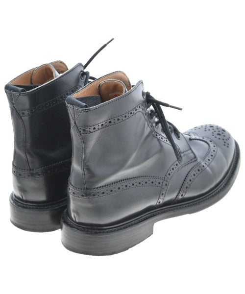 Tricker's 靴子