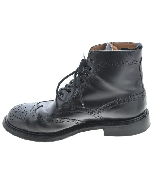 Tricker's 靴子