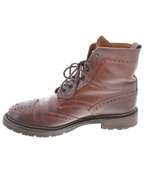 Tricker's 靴子